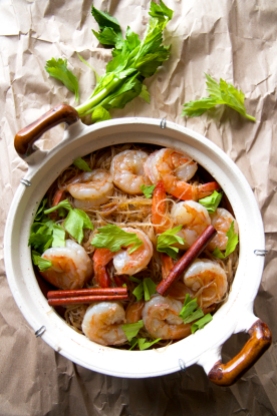20151118-nigella-lawson-simply-nigella-thai-noodles-with-cinnamon-and-shrimp